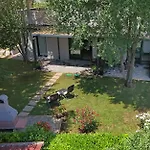 Calming Garden Appartement *