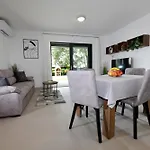Calming Garden Appartement