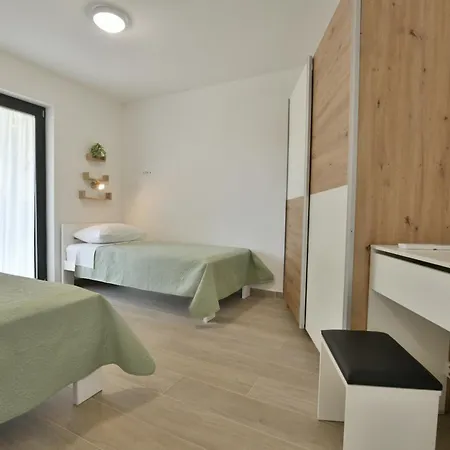 Calming Garden Apartman *