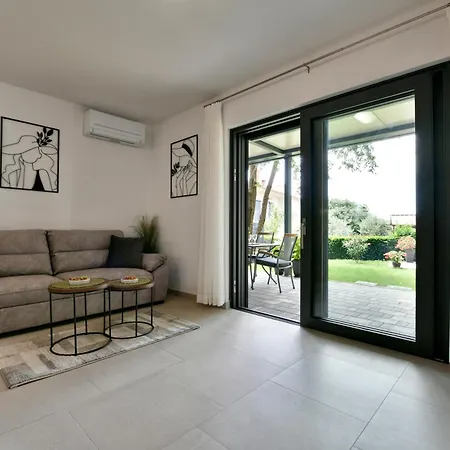 Apartman Calming Garden Poreč