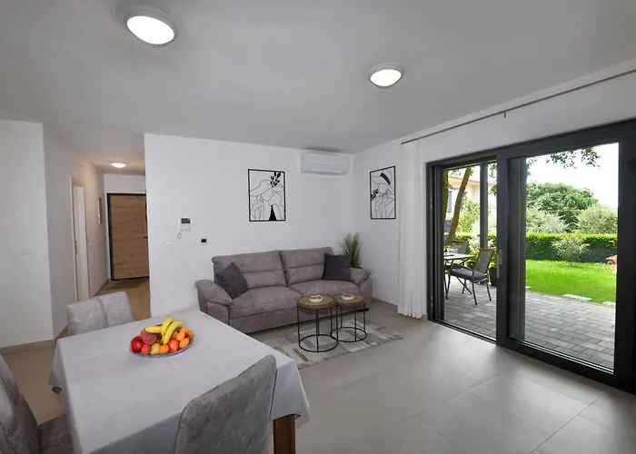 Calming Garden Apartman *