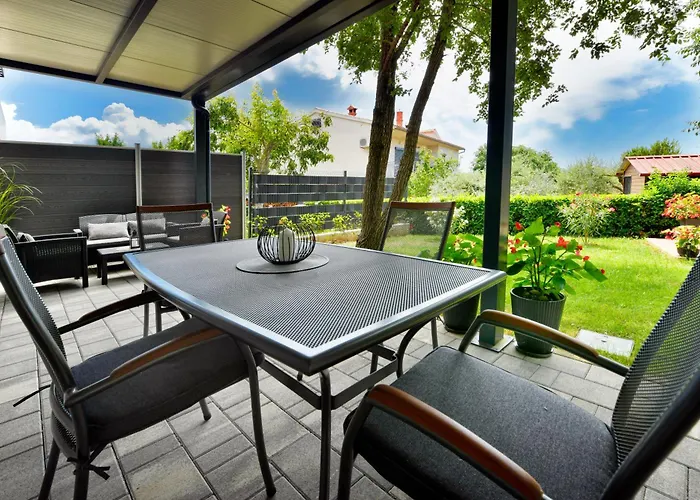 Calming Garden Apartman *